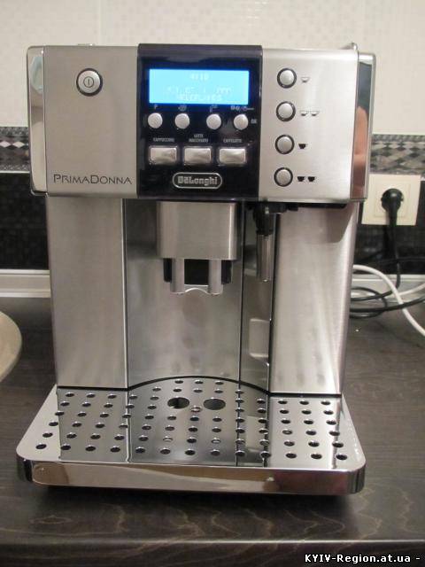 Автоматическая кофемашина Delonghi ESAM 6600 PrimaDonna